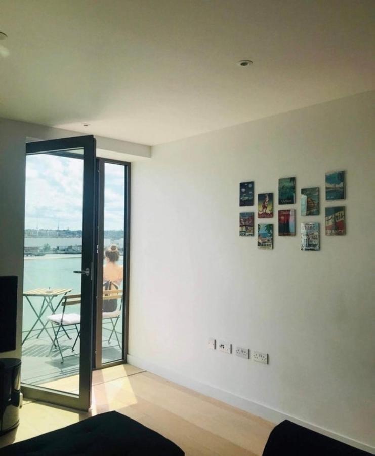 Large Double Room Overlooking The Thames Londyn Zewnętrze zdjęcie