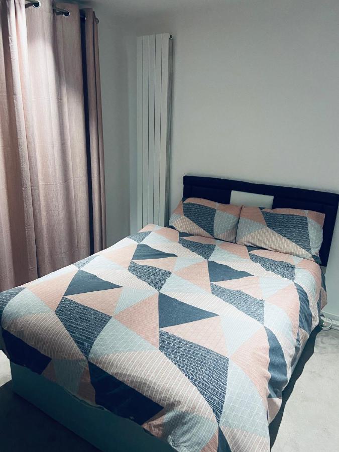 Large Double Room Overlooking The Thames Londyn Zewnętrze zdjęcie